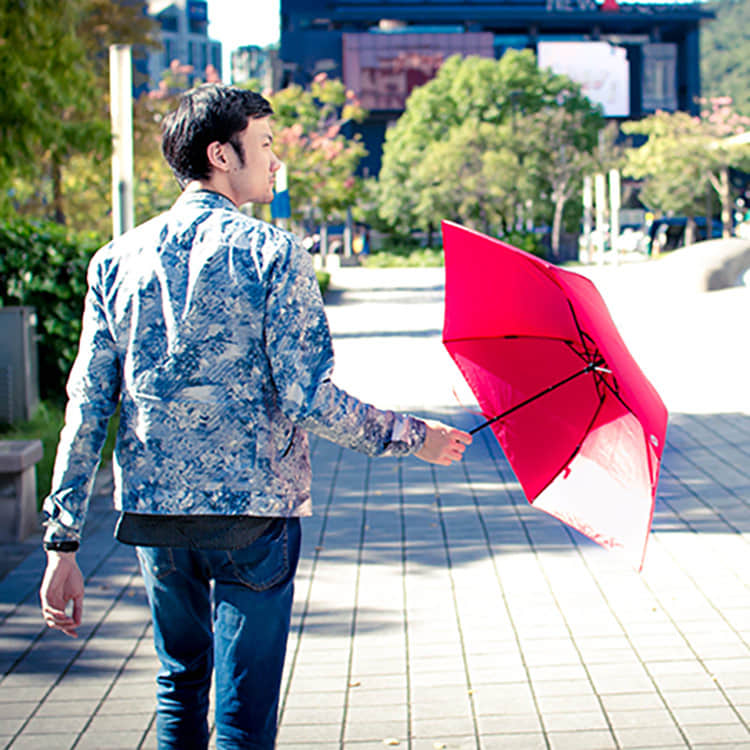 雨天也能好时尚!5个型男挑选雨伞的重点!-NICEOLO
