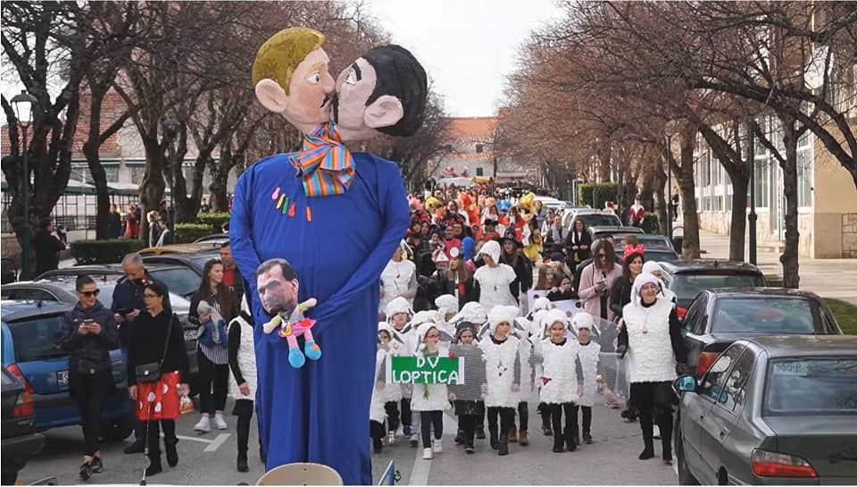 克罗埃西亚反同群众焚烧同志伴侣人偶!点燃瞬间众人跳舞并欢呼-NICEOLO