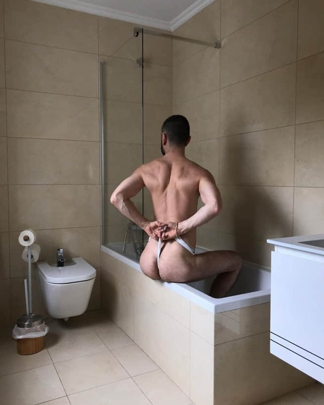 在家防疫刚好来练习诱人自拍 7个重点让你拍出性感男神照!-NICEOLO