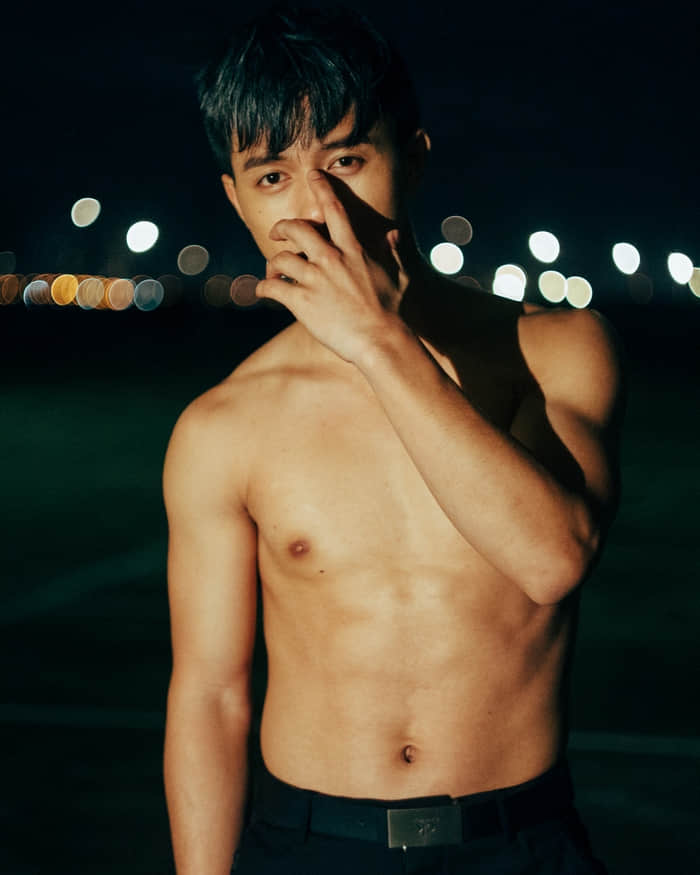 摄影师Kat镜头下的裸身男孩(上):老派少年与大雨下的裸男 -3 摄影师Kat镜头下的裸身男孩(上):老派少年与大雨下的裸男-NICEOLO