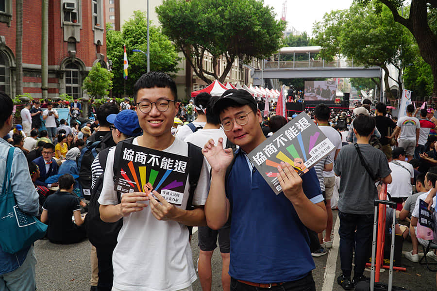 同婚法案协商毫无共识、逐条保留，导演易智言：希望《蓝色大门》中的挣扎可以走入历史-NICEOLO