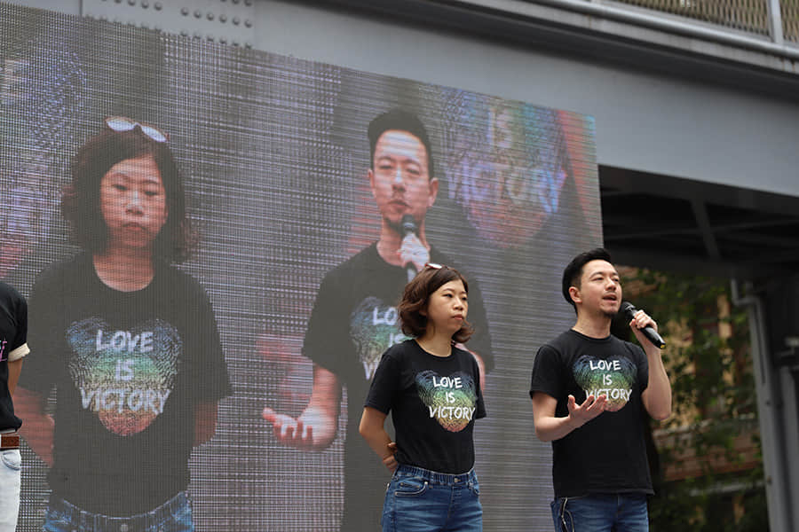 同婚法案协商毫无共识、逐条保留，导演易智言：希望《蓝色大门》中的挣扎可以走入历史-NICEOLO