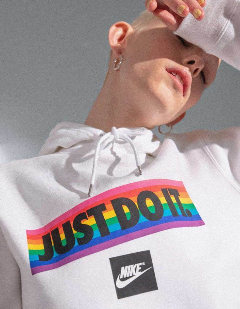 同志友善品牌Nike推出致敬彩虹旗运动鞋款！同志骄傲月来帅一波！-NICEOLO