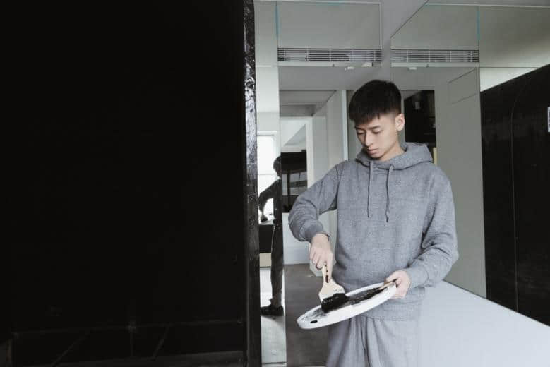 老公寓摇身一变为艺术品 艺术家周世雄构思「艺术家的家」体验画廊ROOM-NICEOLO