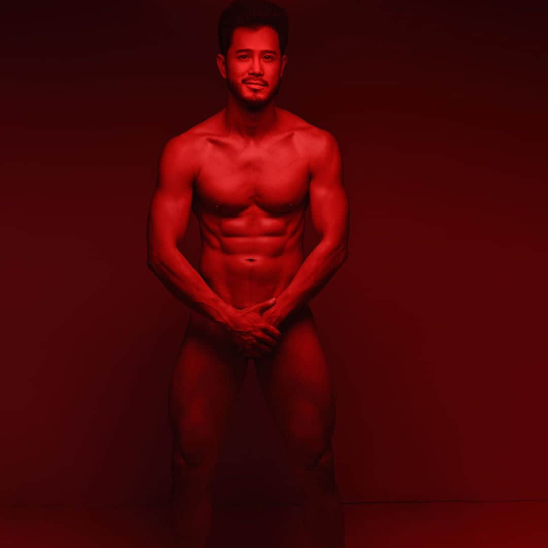 新加坡男同志歌手MV大秀好身材 新歌谈约炮：当我们向外找爱，就得面对孤独-NICEOLO