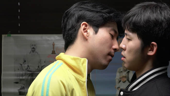 《Gay无所不在》影评:戏嚯凸显异性恋对同志的压迫,让同志反攻直男感受弱势困境-NICEOLO