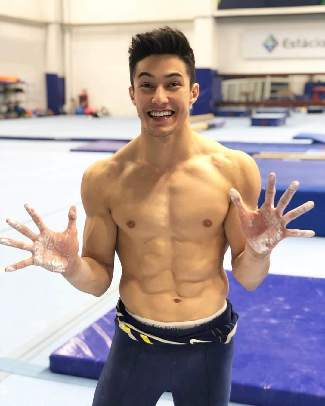日本巴西混血天菜拿下2019体操世界冠军 灿笑和肌肉让他成为世界男友-NICEOLO