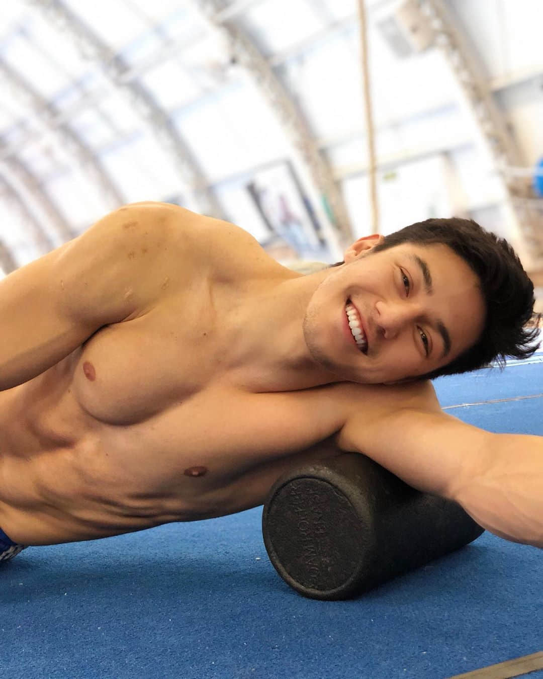 日本巴西混血天菜拿下2019体操世界冠军 灿笑和肌肉让他成为世界男友-NICEOLO