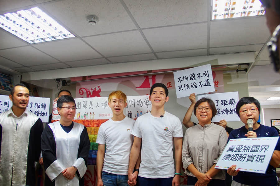 澳门男同志弃月薪10万工作要与台湾老公一起生活 现却被拒登记结婚-NICEOLO