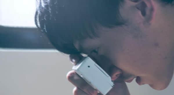 《囚》影评:年轻男同志的男友自杀 被留下的另一半该如何面对悲伤?-NICEOLO