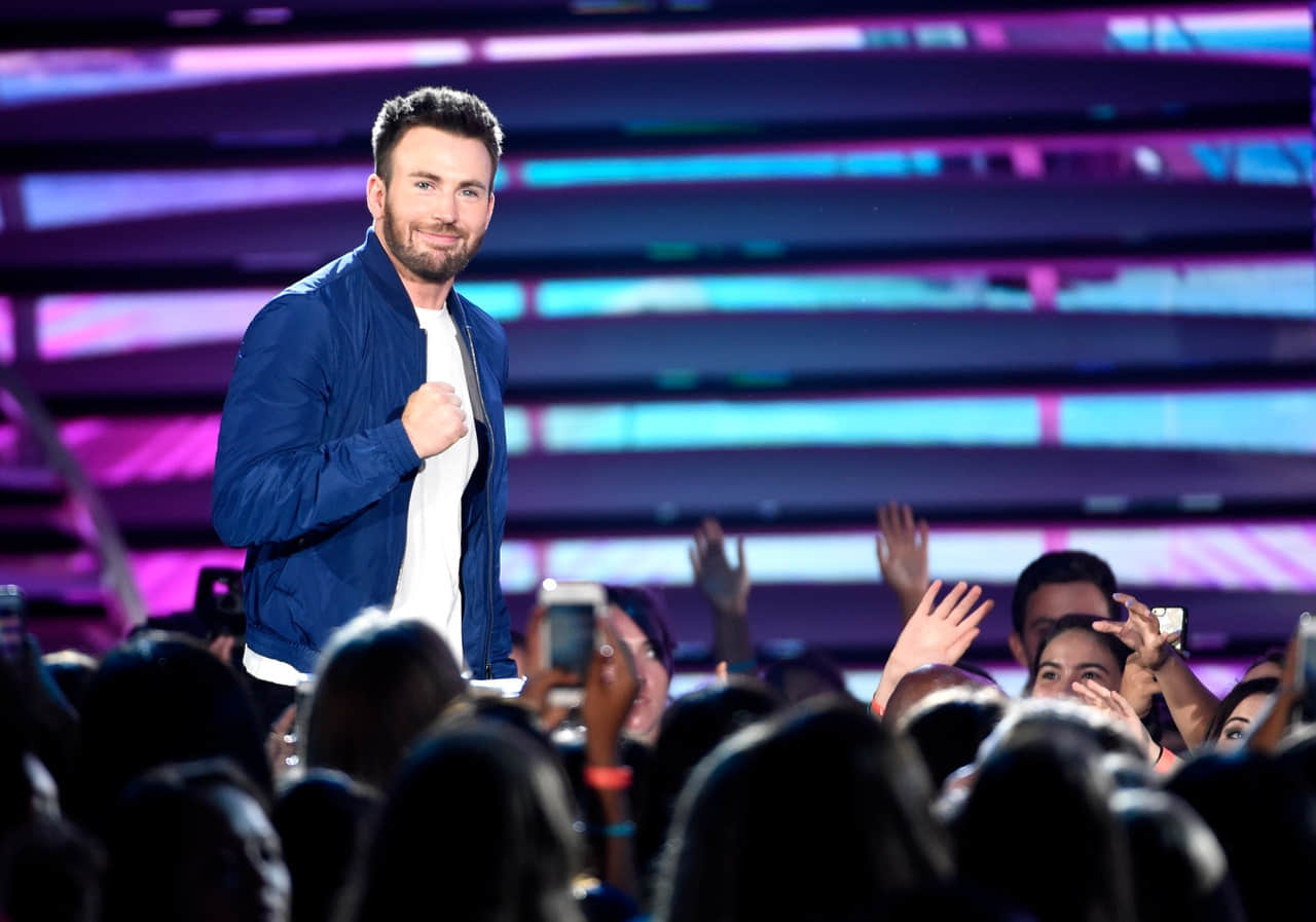 最帅挺同美国队长Chris Evans 想把自己送给他当生日礼物-NICEOLO