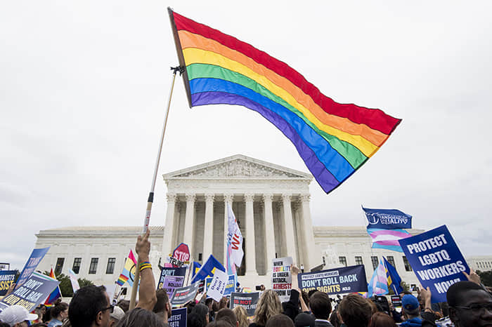 老板注意!美国高等法院裁定:法律应保障LGBT不受职场歧视 -2 老板注意!美国高等法院裁定:法律应保障LGBT不受职场歧视-NICEOLO