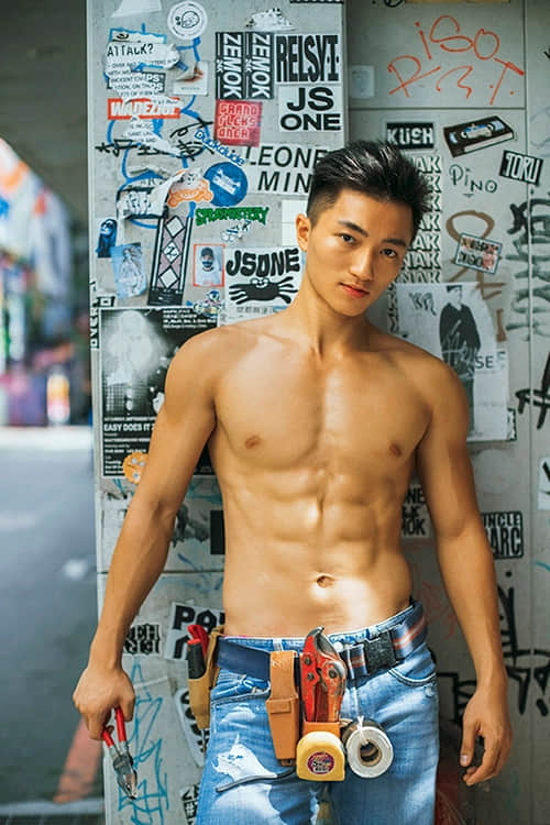天菜创作才子摄影师与三位肌肉网帅的慾色火花-《制服男友MEN IN UNIFORM:曾崇伦原创写真》-NICEOLO