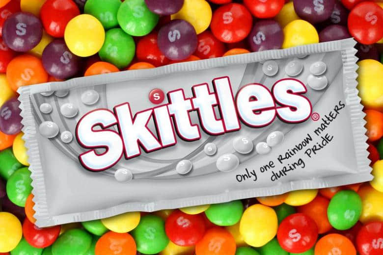 同志骄傲月限定灰白色包装!Skittles彩虹糖褪去外衣支持同志 -1 同志骄傲月限定灰白色包装!Skittles彩虹糖褪去外衣支持同志-NICEOLO