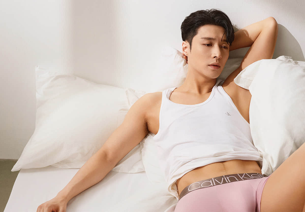 CK时尚星宠儿,两大鲜肉你选谁?「国民男友」许光汉 v.s.「治愈系男星」张艺兴 -4 CK时尚星宠儿,两大鲜肉你选谁?「国民男友」许光汉 v.s.「治愈系男星」张艺兴-NICEOLO