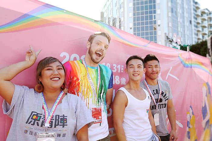 彩虹专访|又温暖又情欲!2020台湾省同志大游行随机街访 13位好朋友的成人之美告诉你 -12 彩虹专访|又温暖又情欲!2020台湾省同志大游行随机街访 13位好朋友的成人之美告诉你-NICEOLO
