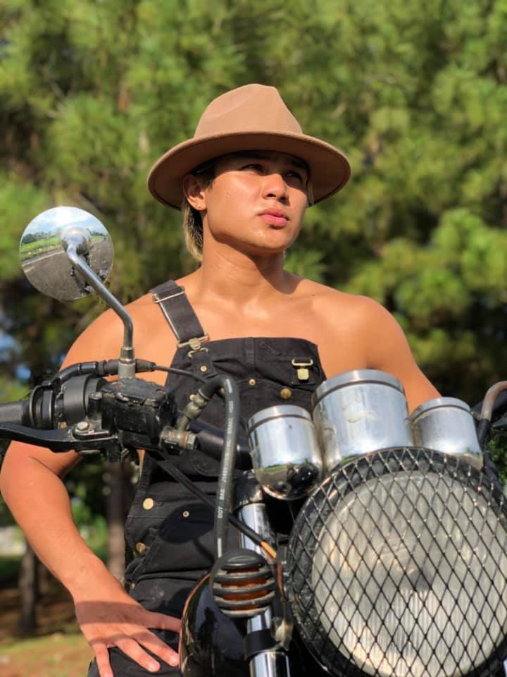 网路影片露大肌!Wendell Saviour Ramos 靠腰力冲人气,前后冲撞让人血脉贲张 -2 网路影片露大肌!Wendell Saviour Ramos 靠腰力冲人气,前后冲撞让人血脉贲张-NICEOLO