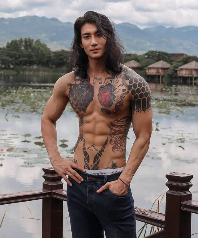 袈裟底下藏凶器！缅甸天菜和尚帅照疯传 网友起底IG高人气追踪-NICEOLO