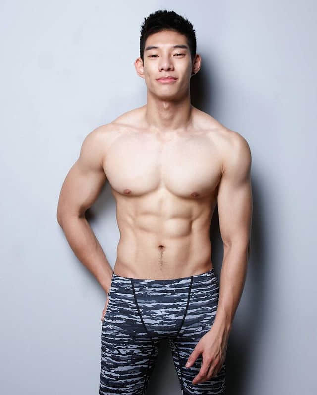 周六尝鲜肉｜网路疯传父子肌肉照泰性感让人全部都想要：Wynn Arnon-NICEOLO