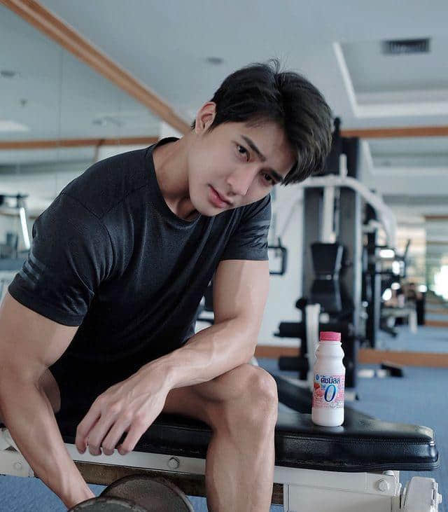周六尝鲜肉|超萌暖微笑谁能抵抗?泰国水男孩展现鲜肉好身材:Earth Pirapat-NICEOLO