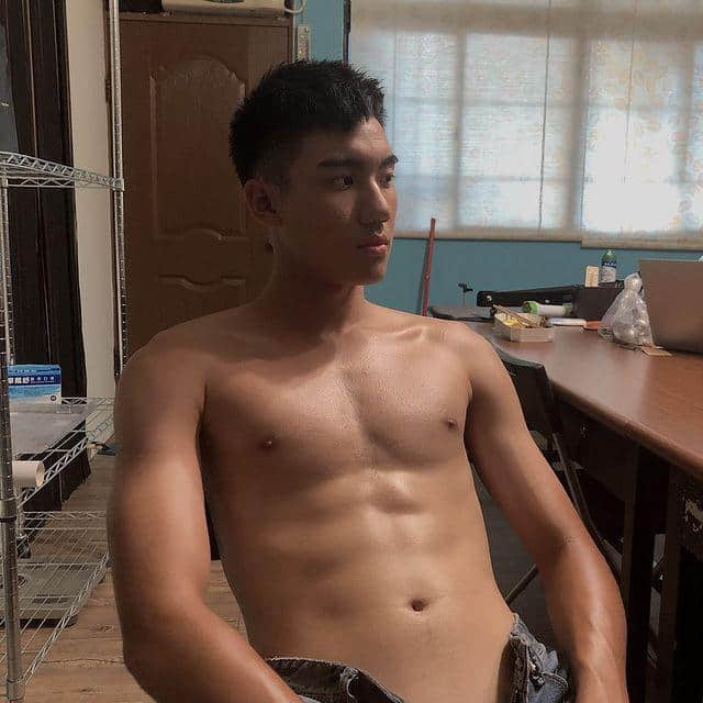 周六尝鲜肉|集善良可爱与世间一切青春美好于一身的国民萌宠:谢大军-NICEOLO