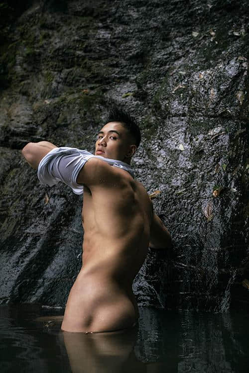 《Fantasy:黄欣元Alvin写真书》从体育生到健美教练,酷帅、阳光一次呈现-NICEOLO