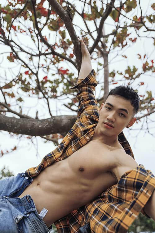 《Fantasy:黄欣元Alvin写真书》从体育生到健美教练,酷帅、阳光一次呈现-NICEOLO