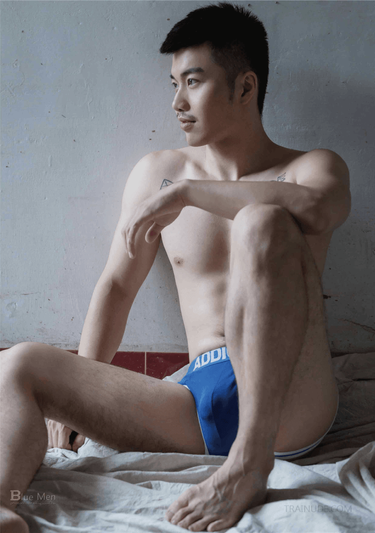 Blue Men no.193 (ebook + video)-NICEOLO