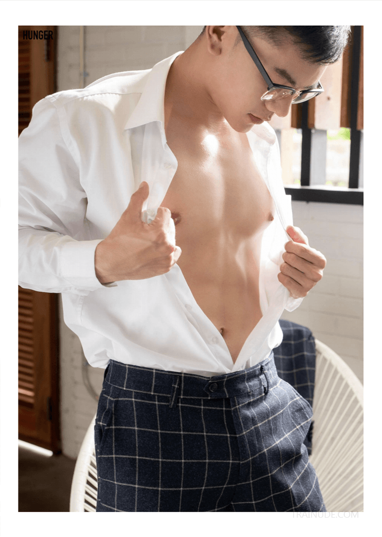 HUNGER HOMME issue 11-NICEOLO