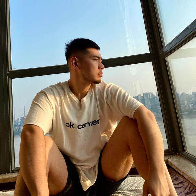 周六尝鲜肉|居家必备弟弟型男友!腼腆呆萌狗勾 今晚直接扑倒:卡丘生-NICEOLO