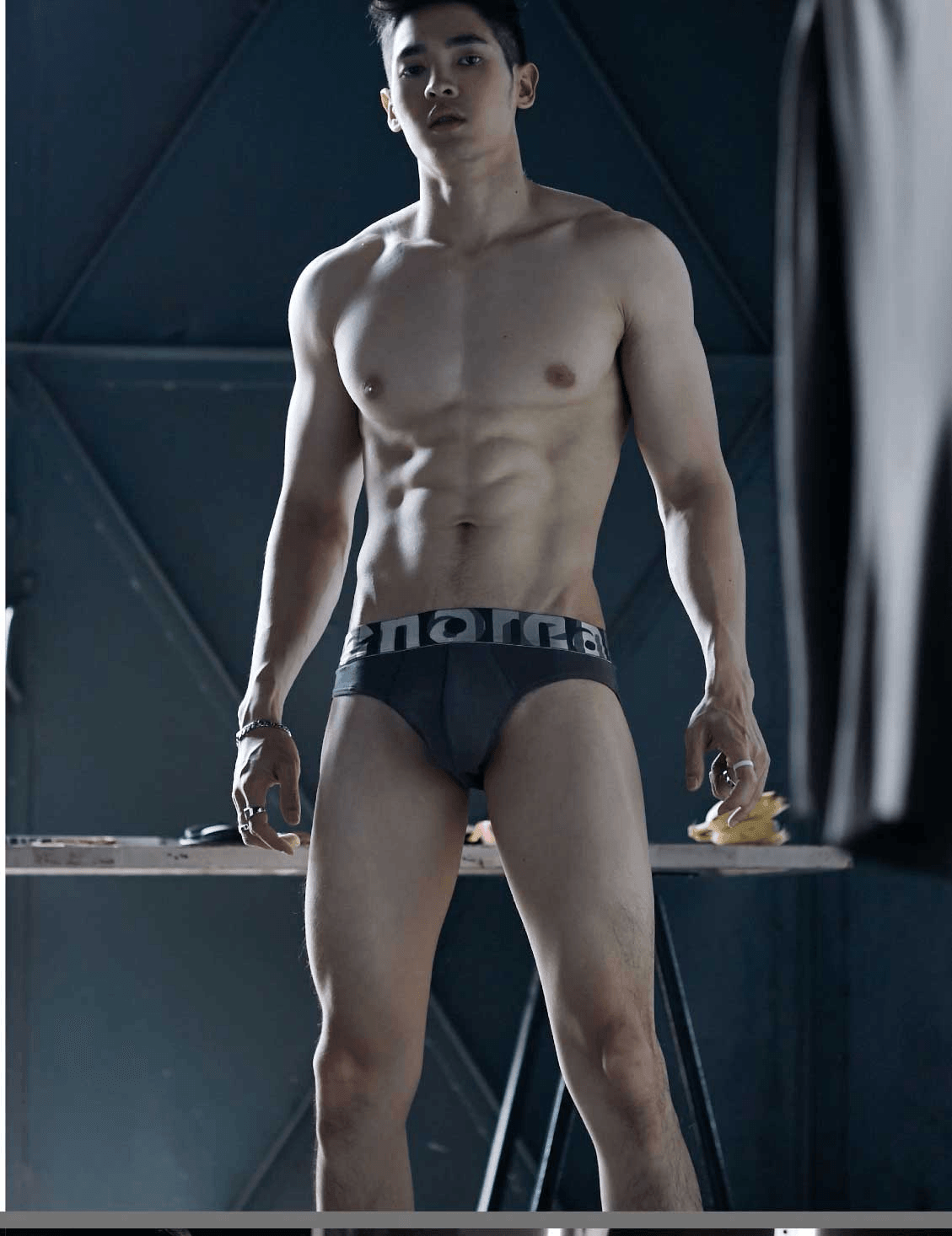 Nogrid Men Issue 07 | Roger-NICEOLO