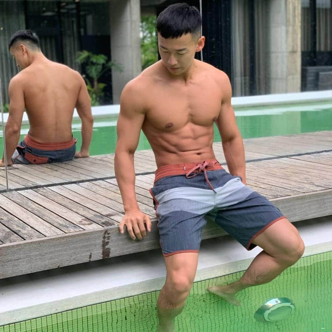 周一品肌肉|跟着肌肉巨巨一起居家健身!型男 YouTuber 重燃你减肥热情:Patrick Chen-NICEOLO