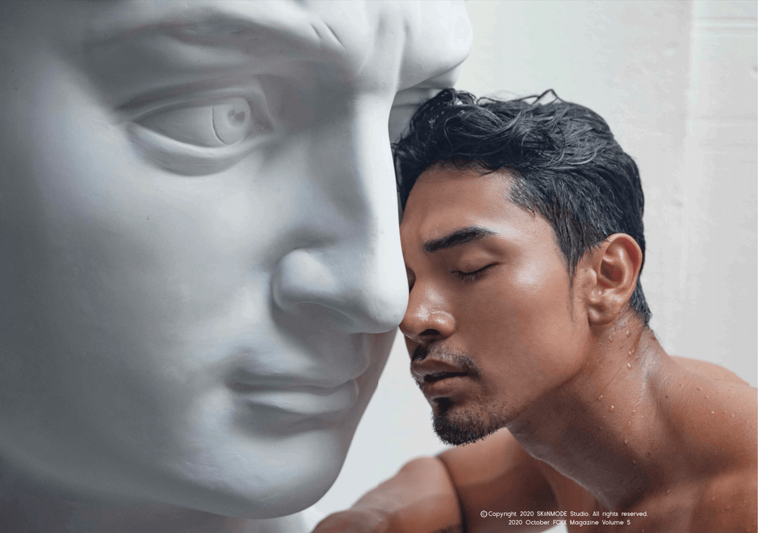 Foxx Magazine 5 | The Sculptor (ebook + video)-NICEOLO