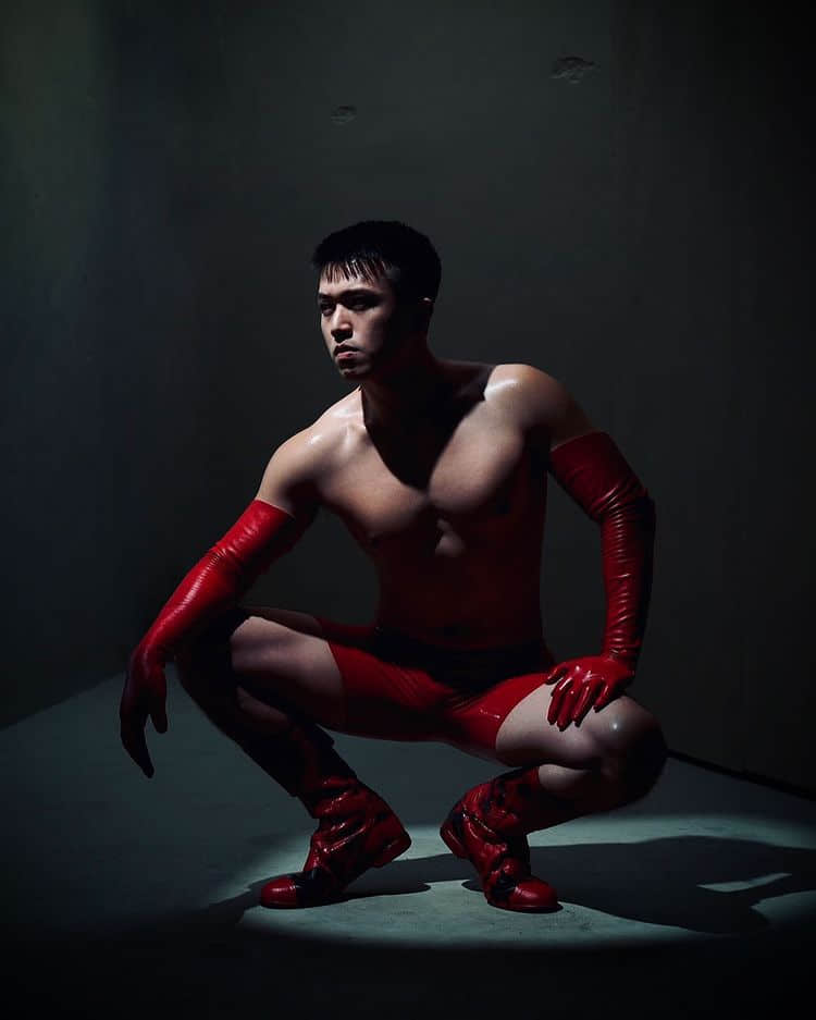 周六尝鲜肉｜褪去书生外衣玩束缚：Yu-Wei Huang-NICEOLO