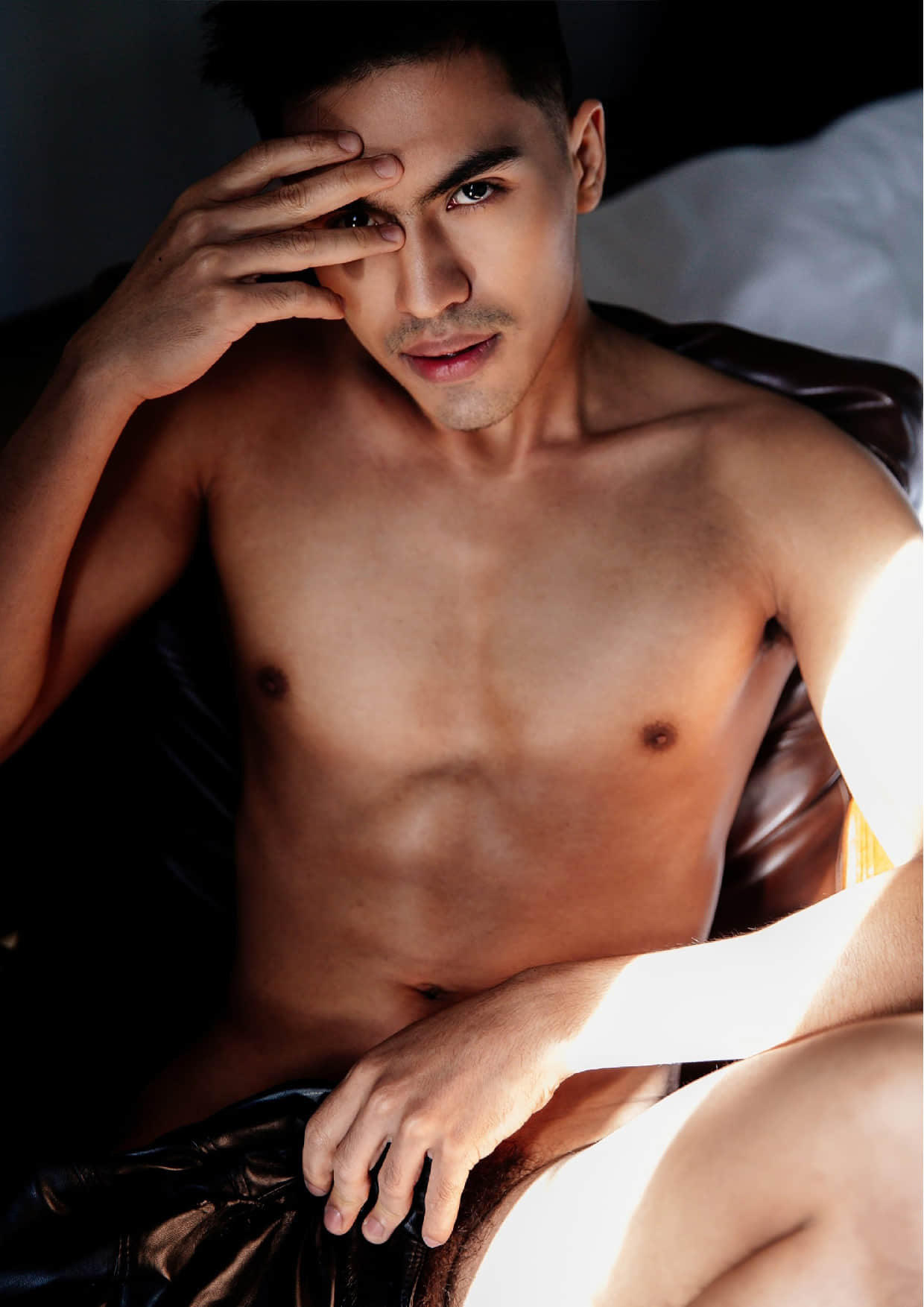 Self Photobook vol.13 | Phakkawut Tanasakulwong (ebook + video)-NICEOLO