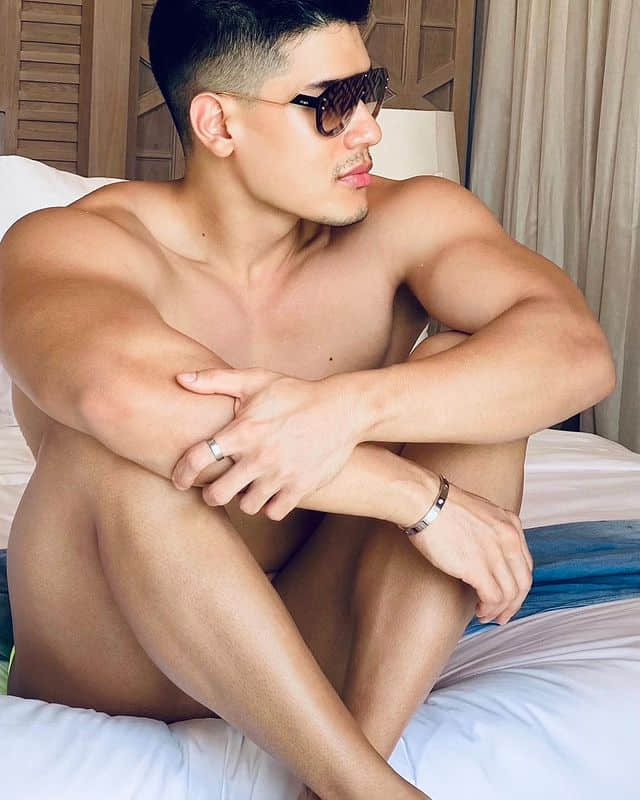 周一品肌肉|泰国阳光猛男好性感!红色内裤激发内心深层慾望:Seth Patrick-NICEOLO