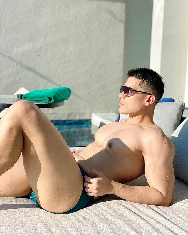 周一品肌肉|泰国阳光猛男好性感!红色内裤激发内心深层慾望:Seth Patrick-NICEOLO