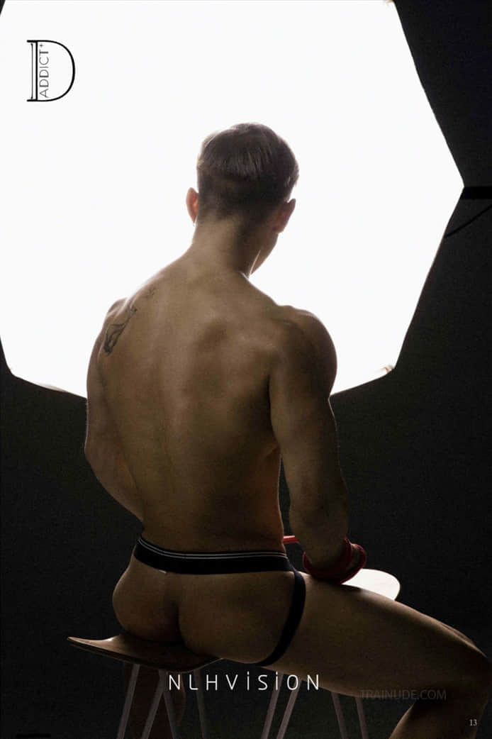 ADDICT+ issue 001 (ebook + 2 cum videos)-NICEOLO