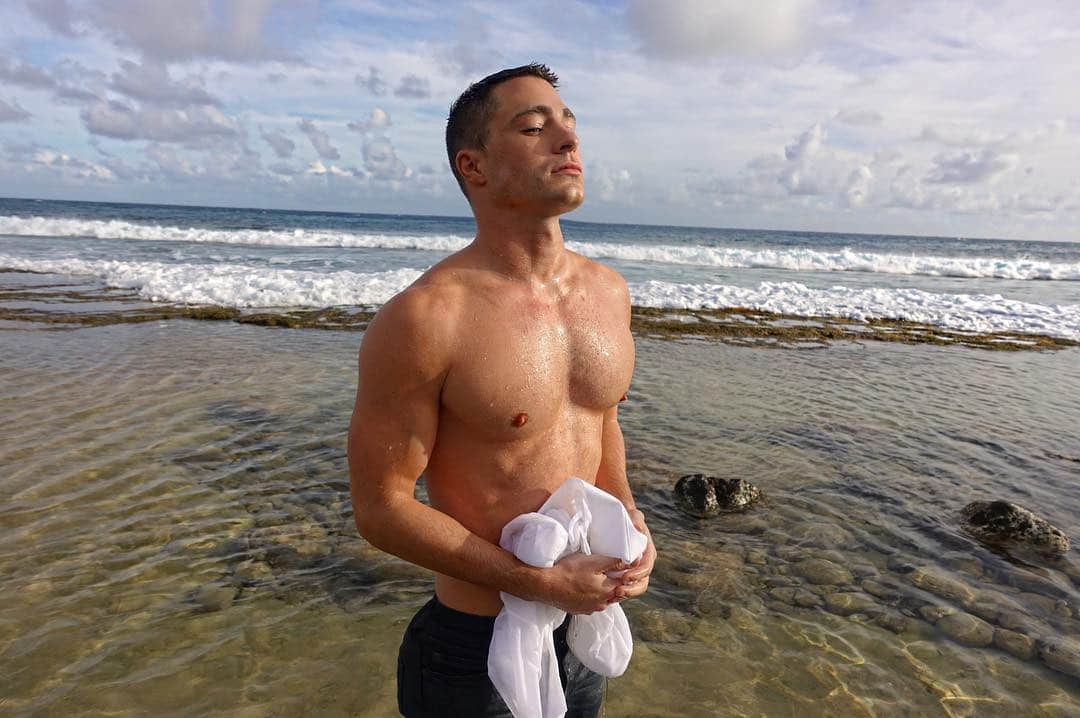 Colton Haynes 大爆好莱坞黑暗面！ 「想要机会？你得衣衫不整地送文件！」-NICEOLO