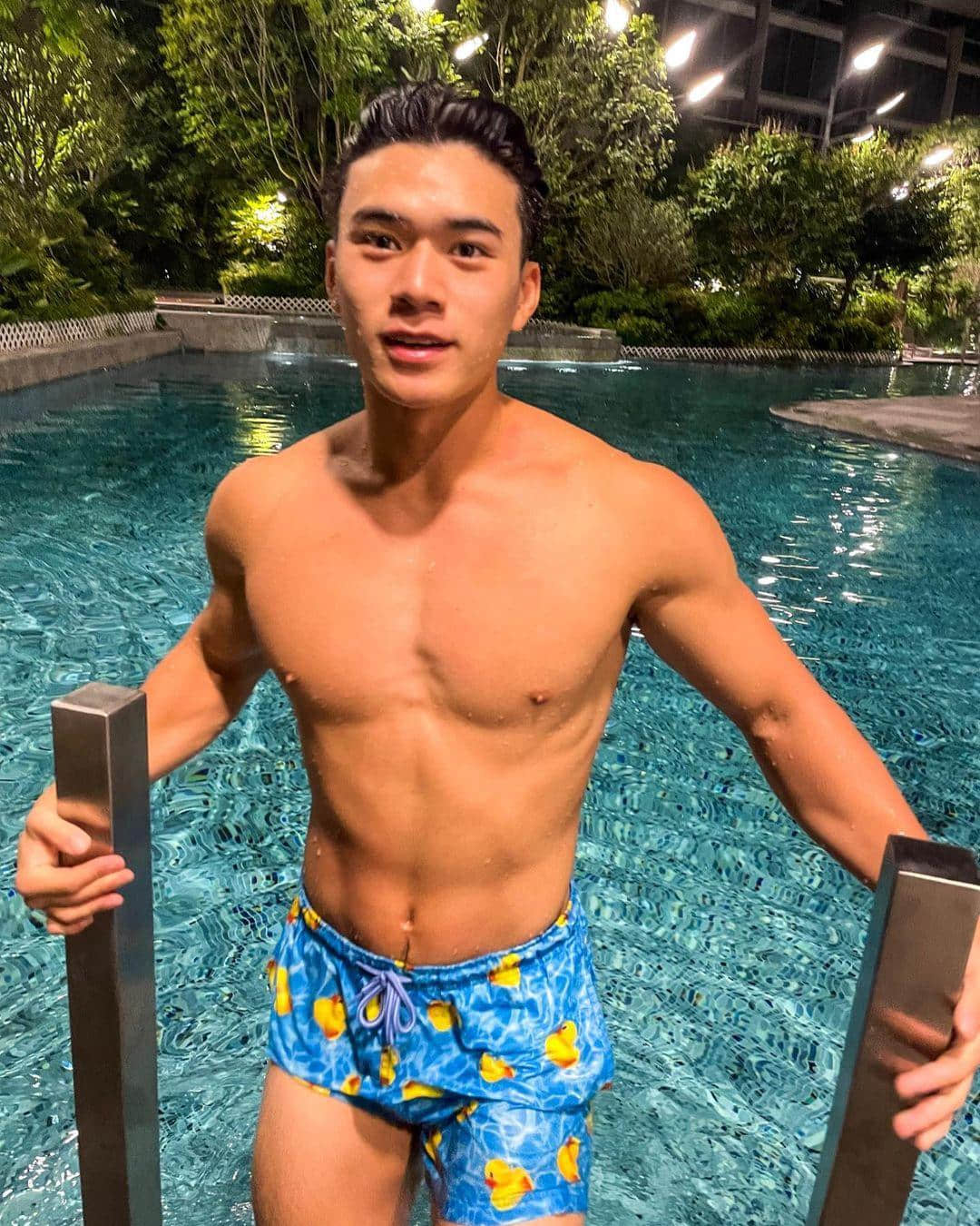週六嚐鮮肉|想被全速衝撞! 可萌可猛的橄欖球員:Vitaly Yip-NICEOLO