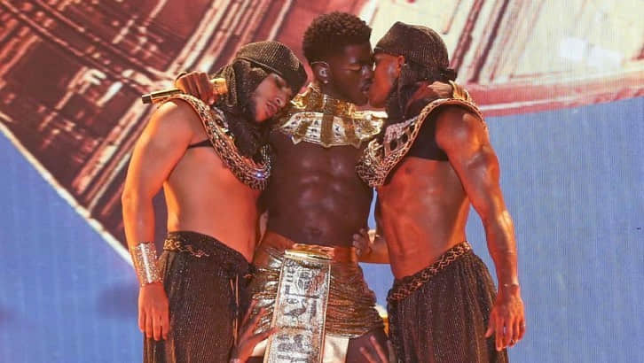 Lil Nas X 回嗆音樂產業陋習:「你冀望一個 gay 不要太『gay』!?」-NICEOLO