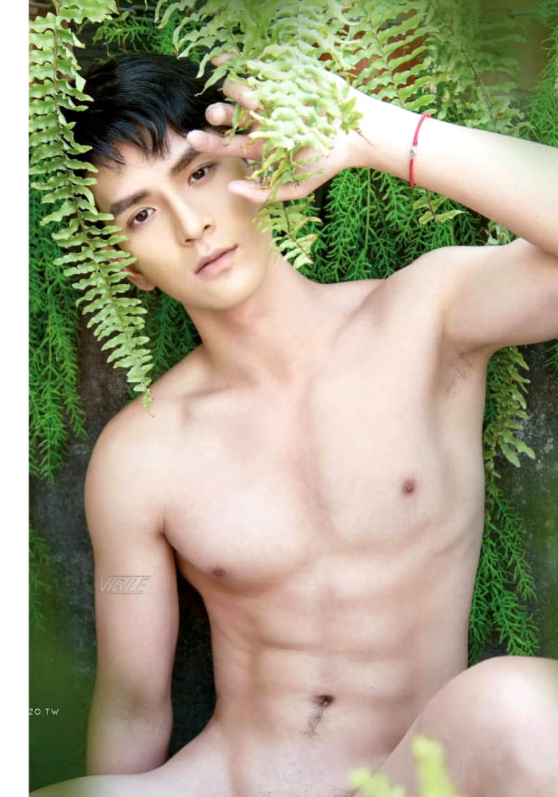 VIRILE SEXY+ 男人味 NO.55 濃顏系男子 羅偉 男友的裸體廚房-NICEOLO