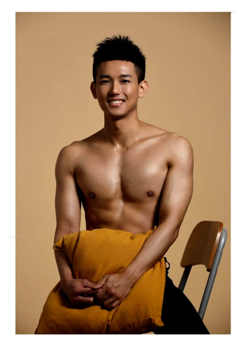 M&B 創刊號【憨傻帥直男 威Wei首本寫真】可奶可鹽高顏值-NICEOLO