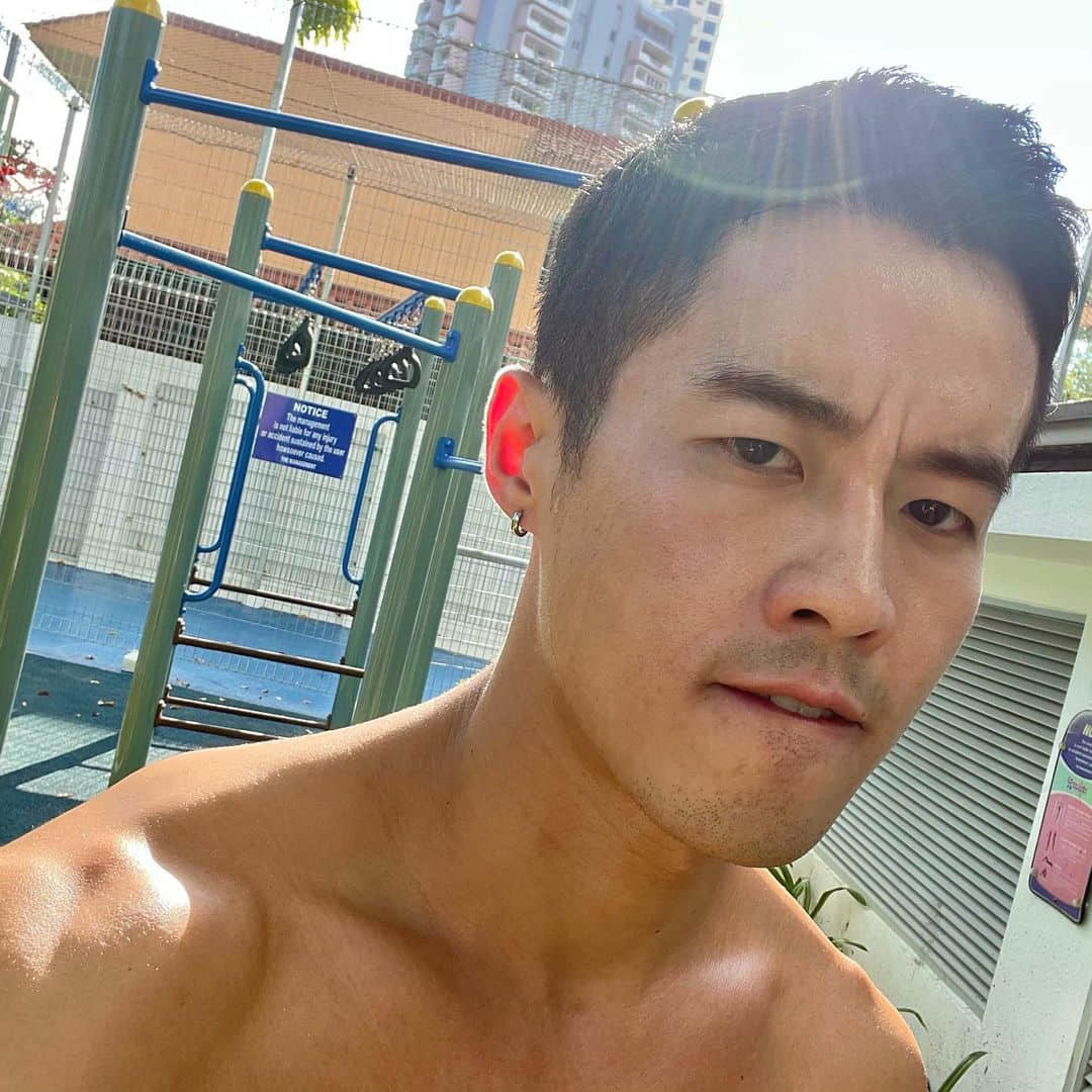 週六嚐鮮肉|咬唇吐舌超可愛!淘氣大男孩:颜子桓-NICEOLO