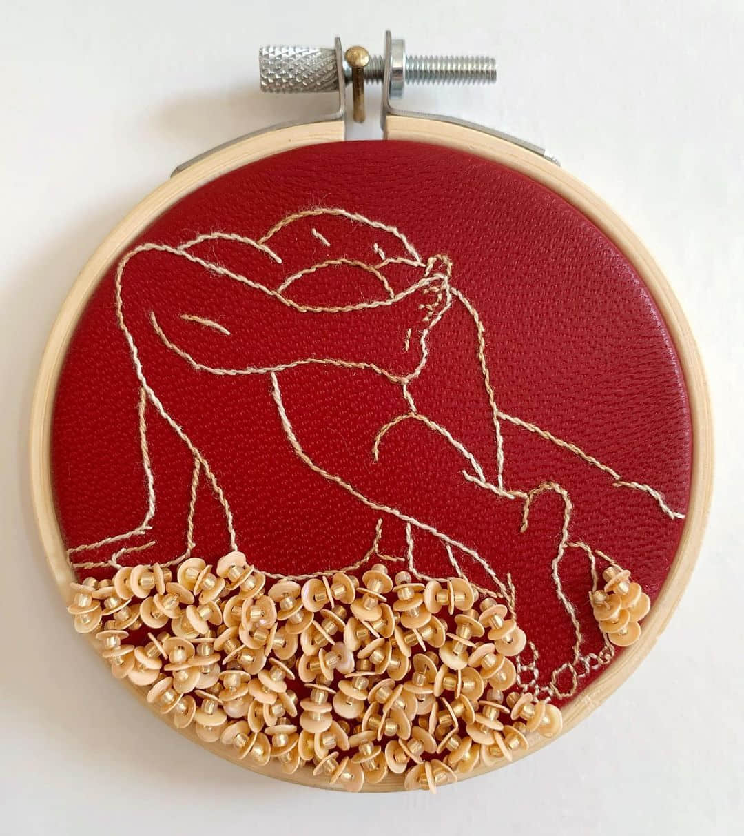 性感男體的刺繡藝術! 用簡潔線條呈現最具親密感的性慾-NICEOLO