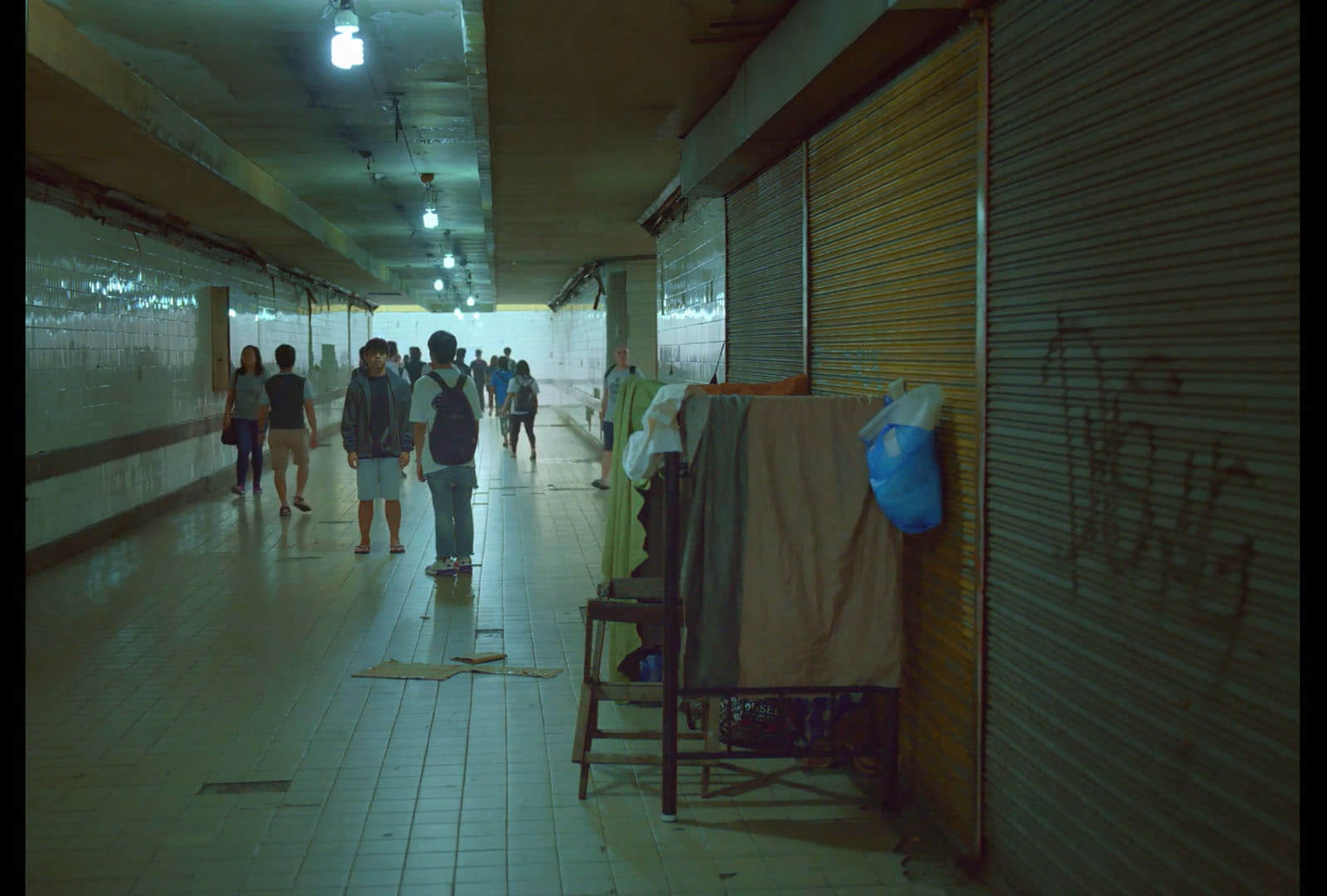 年轻马尼拉之死 How to Die Young in Manila (2020)-NICEOLO
