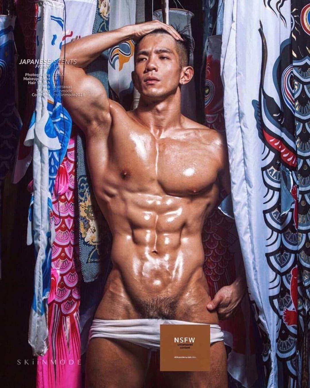 週一品肌肉|招牌泳褲痕! 健身教練辣照不斷 更大方撒糖曬男友:陳偉強-NICEOLO