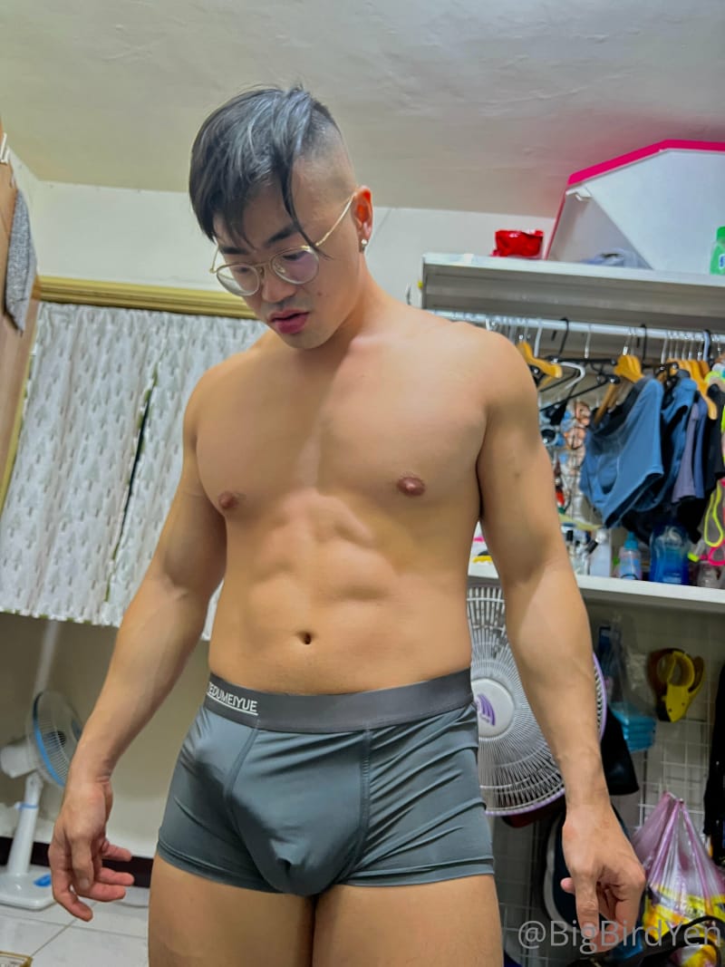 何政諺 Big Bird Yen OnlyFans 私密集-NICEOLO