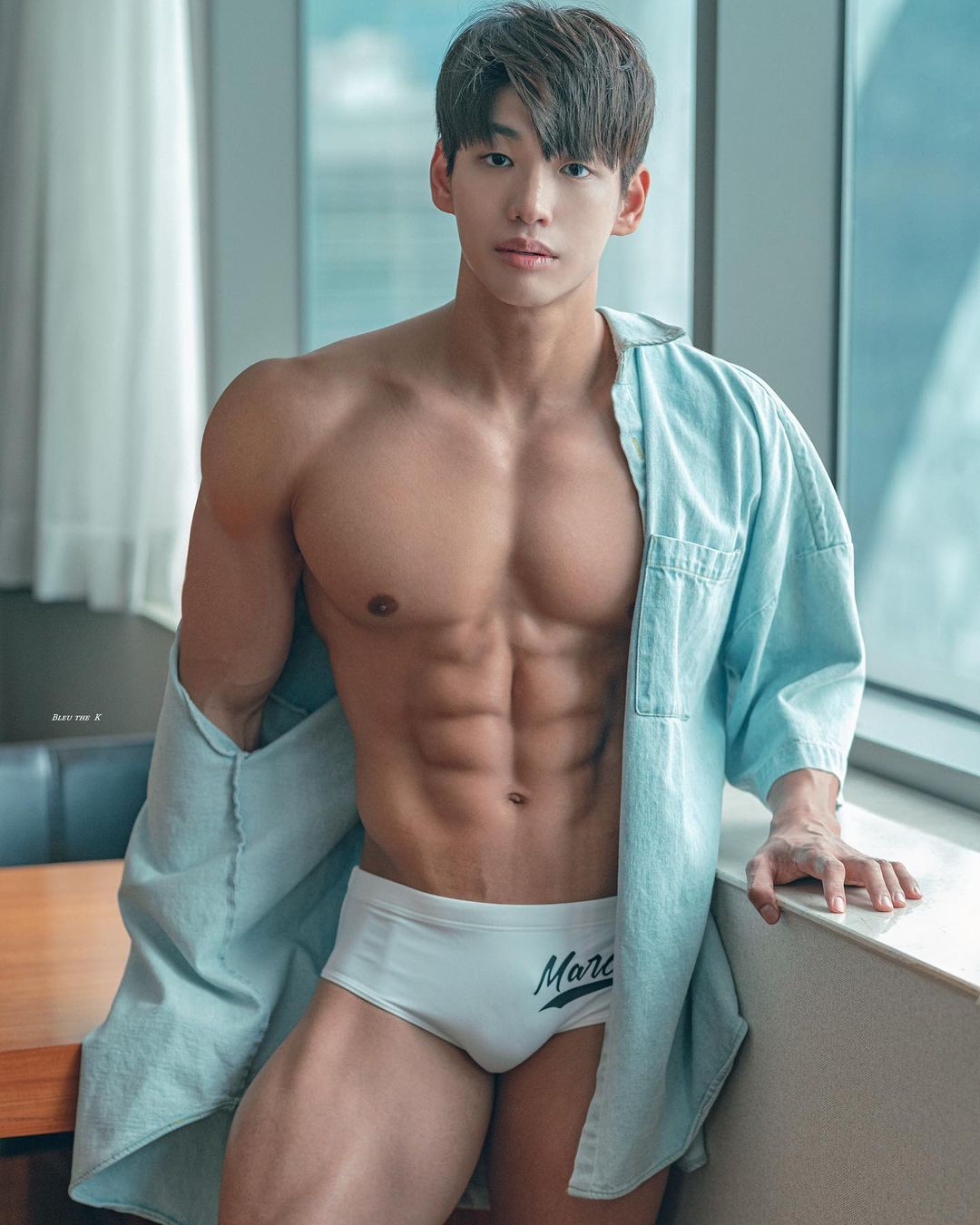 週六嚐鮮肉|讓你一「劍」鍾情的肌肉劍士 竟是個抖 M 貓奴:金藝賢-NICEOLO