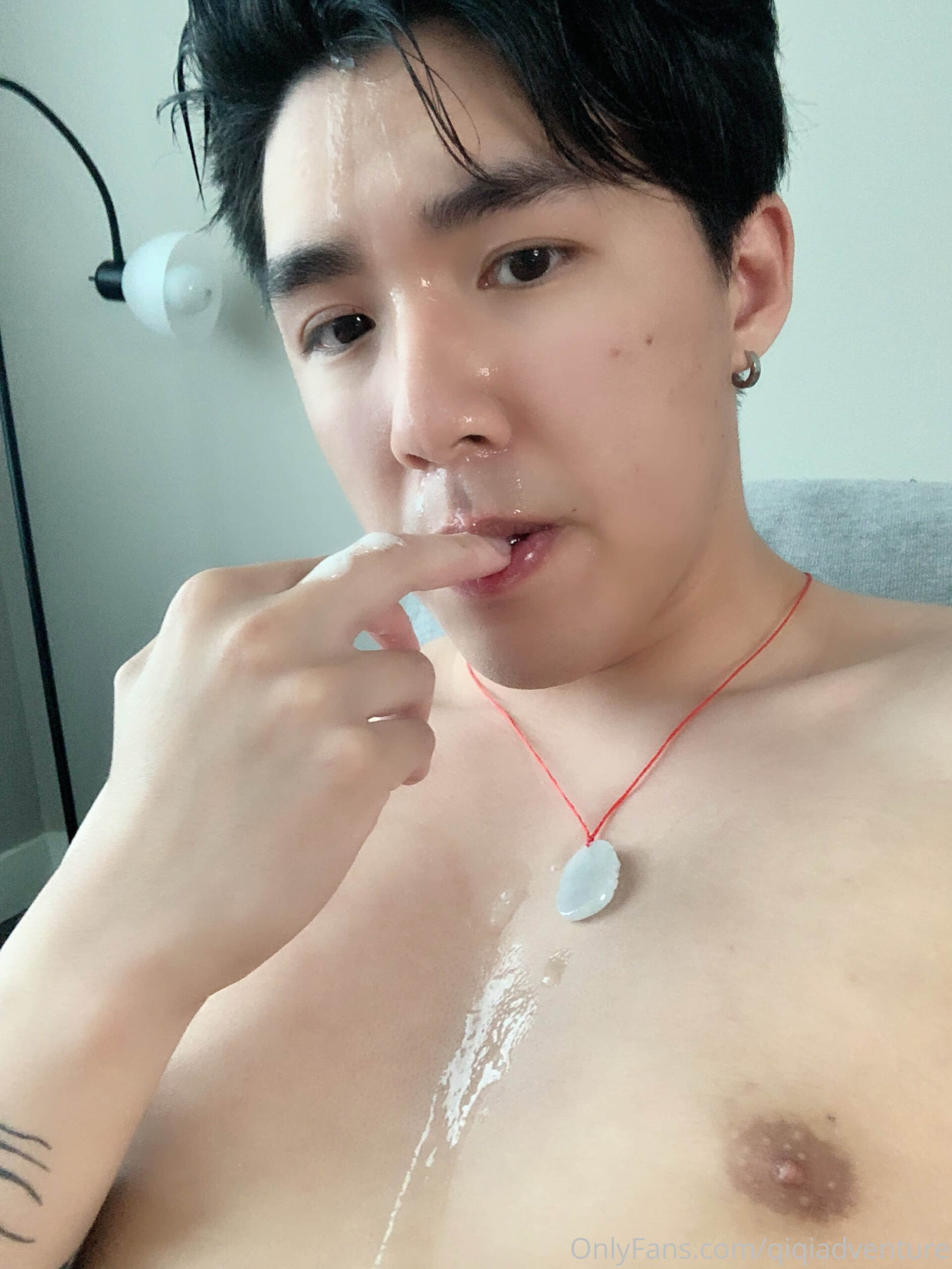祺 OnlyFans 私密集-NICEOLO